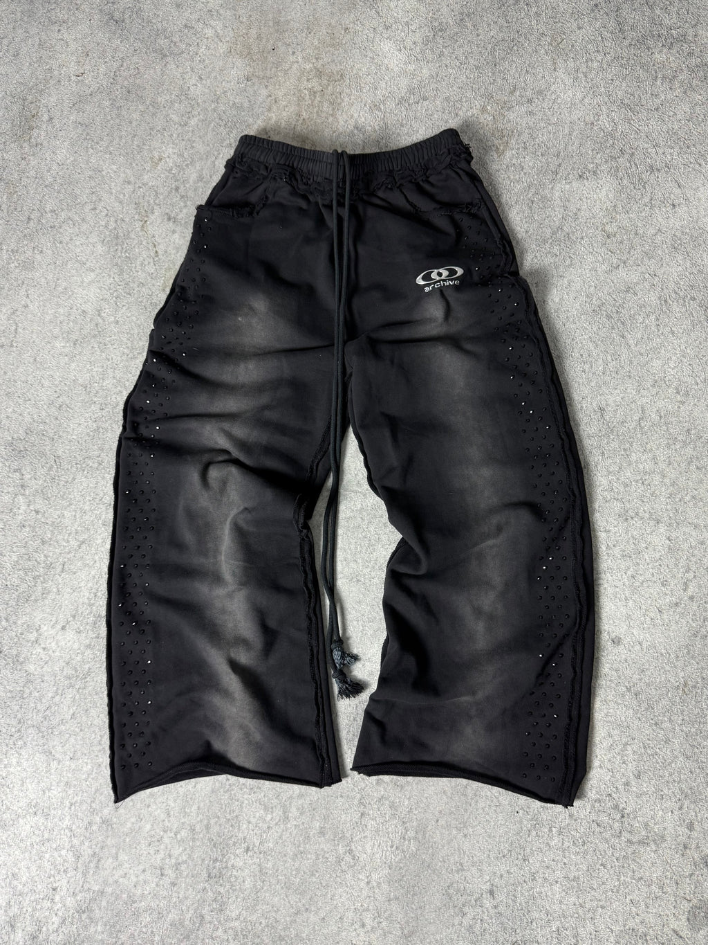 ARCHIVE ONYX RHINESTONE SWEATPANTS - BLACK
