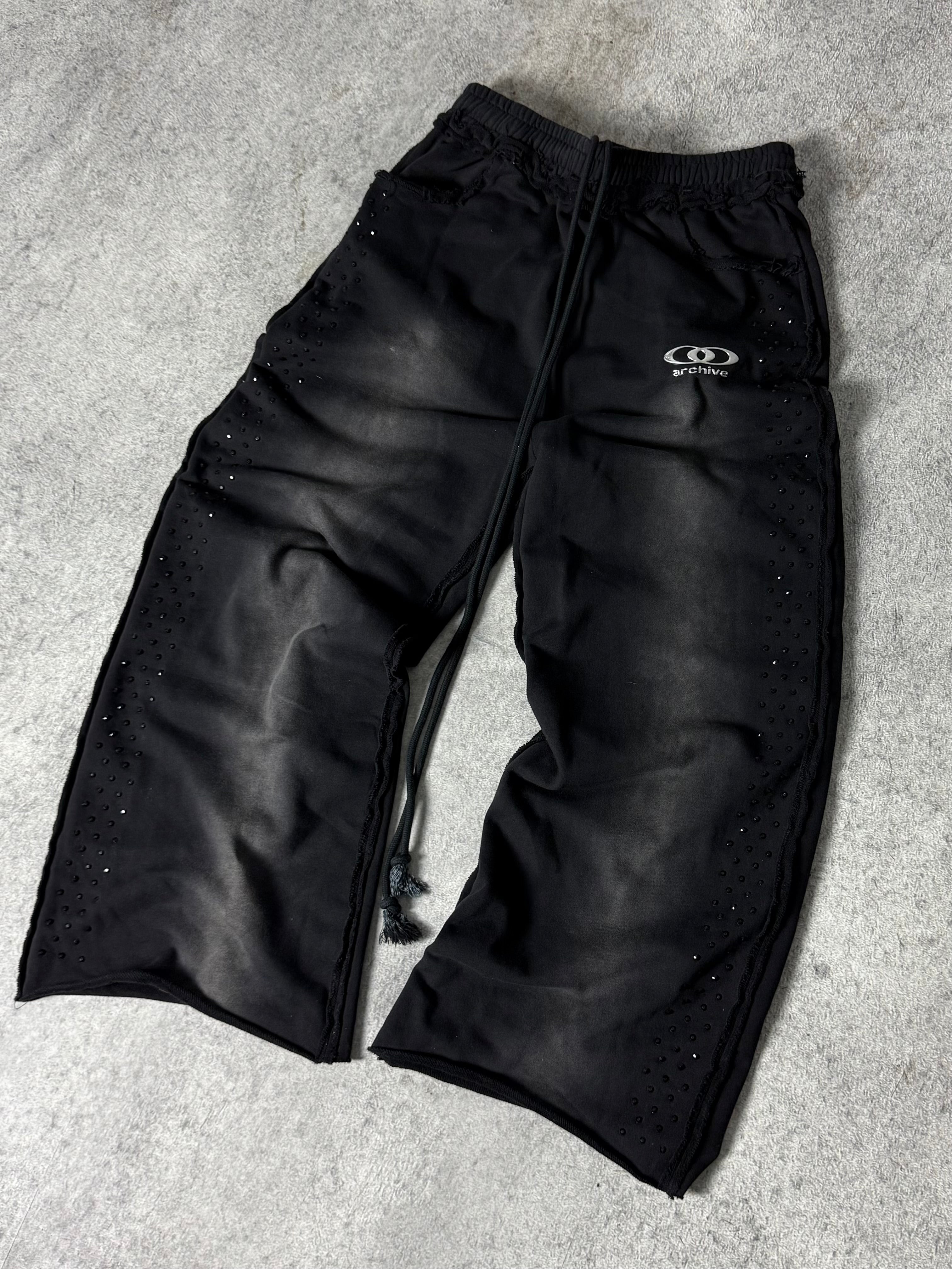 ARCHIVE ONYX RHINESTONE SWEATPANTS - BLACK