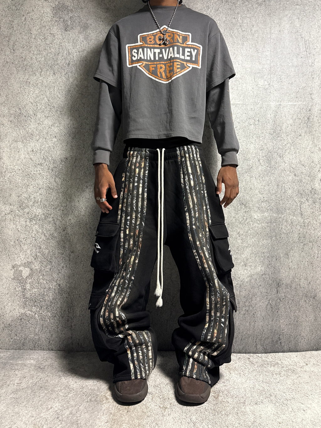 Archive Hunter Cargo Stripe Sweatpants – Camo Black