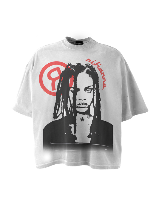 'RIHANNA' GRAPHIC TEE